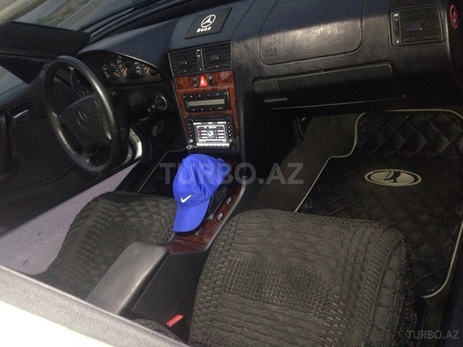 Mercedes C 180 1997, 11,900 km - 1.8 л - Sumqayıt