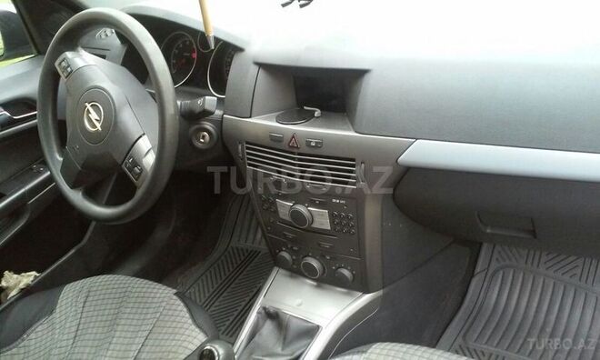 Opel Astra 2006, 270,000 km - 1.4 l - Bakı