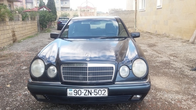 Mercedes E 220 1997, 315,000 km - 2.2 л - Bakı
