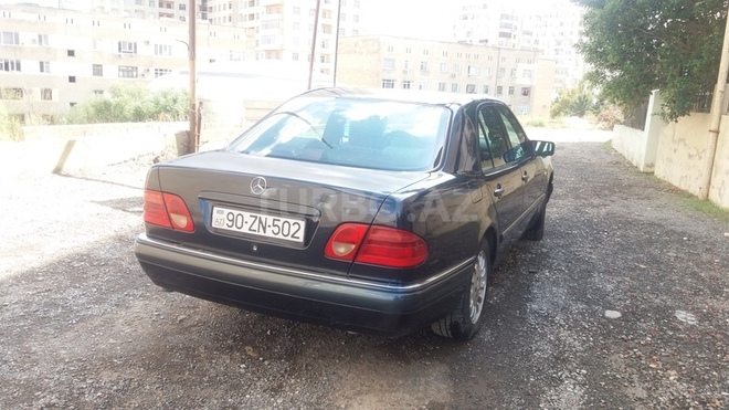 Mercedes E 220 1997, 315,000 km - 2.2 л - Bakı