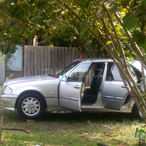 Mercedes C 180 1998, 220,000 km - 1.8 l - Zaqatala