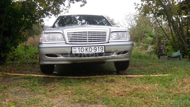 Mercedes C 180 1998, 220,000 km - 1.8 l - Zaqatala