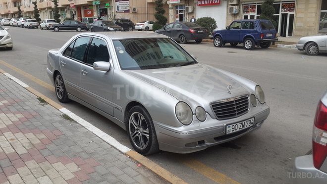 Mercedes E 200 2000, 270,000 km - 2.2 l - Sumqayıt