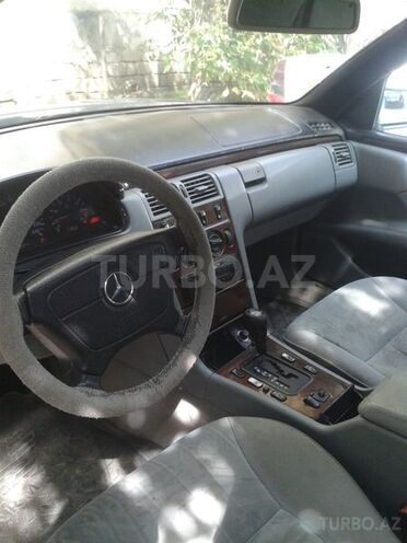 Mercedes E 230 1998, 350,000 km - 2.3 l - Bakı