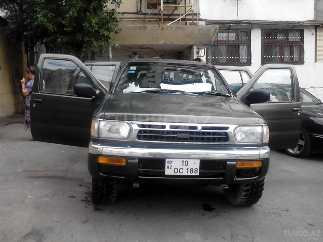 Nissan Terrano 1995, 234,090 km - 2.7 l - Bakı