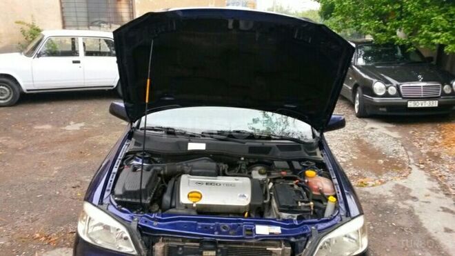 Opel Astra 1999, 207,000 km - 1.6 л - Şəki