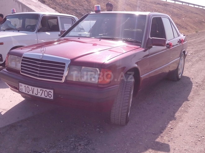 Mercedes 190 1993, 2,985 km - 2.7 л - Şirvan