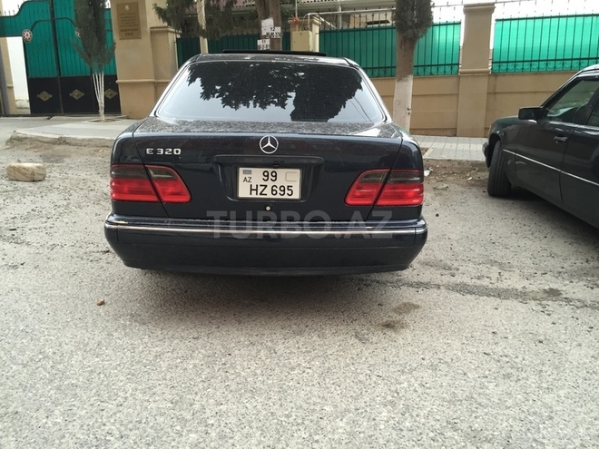 Mercedes E 320 1999, 118,000 km - 3.2 l - Bakı