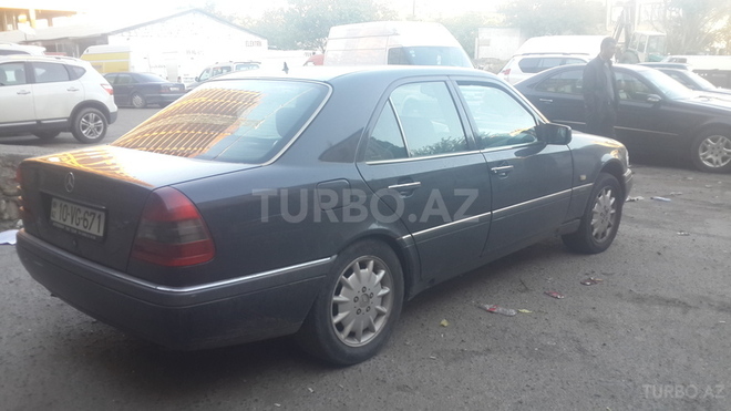 Mercedes C 200 1995, 450,000 km - 2.0 л - Bakı