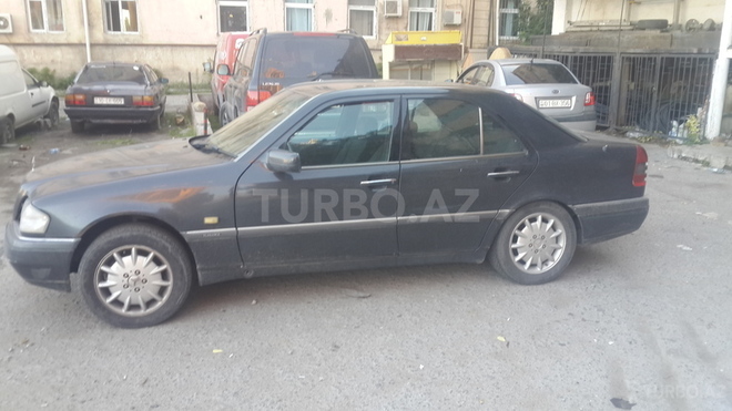 Mercedes C 200 1995, 450,000 km - 2.0 л - Bakı