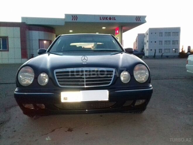 Mercedes E 220 2000, 300,000 km - 2.2 l - Yevlax