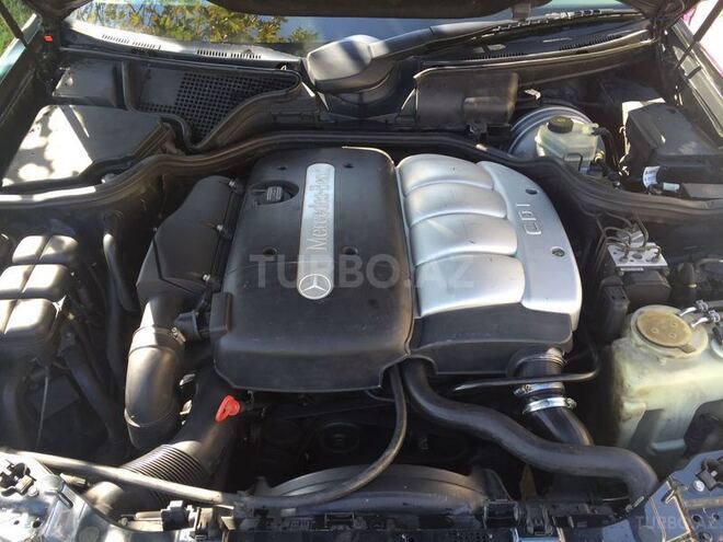 Mercedes E 220 2000, 300,000 km - 2.2 l - Yevlax