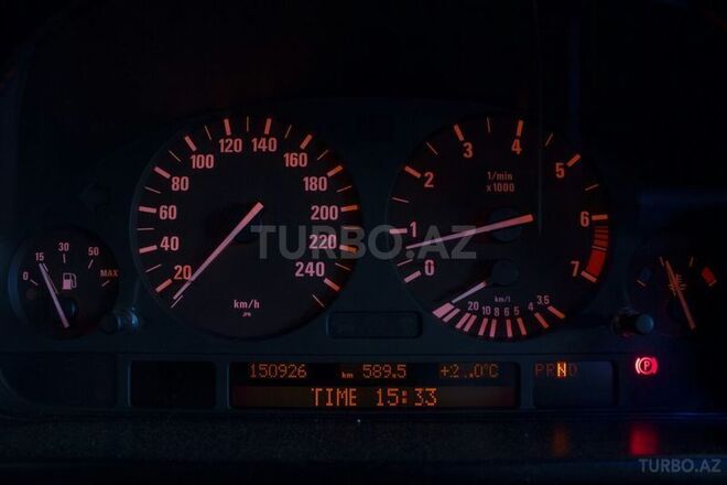 BMW 525 2001, 151,000 km - 2.5 l - Bakı