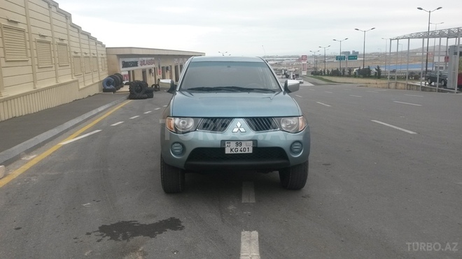 Mitsubishi L200 2008, 122,000 km - 2.5 l - Bakı
