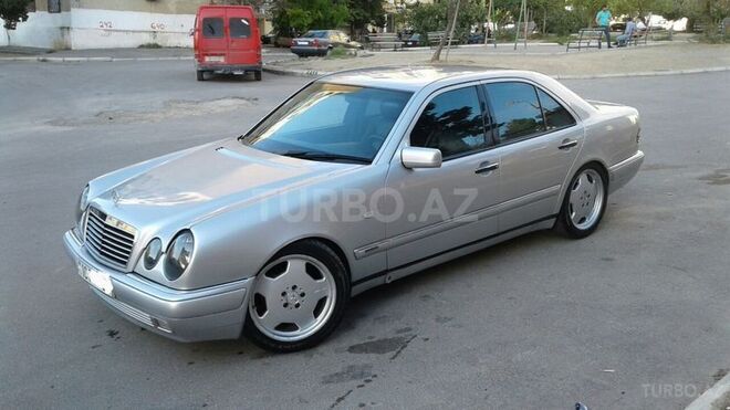 Mercedes E 240 1998, 306,000 km - 2.4 л - Bakı