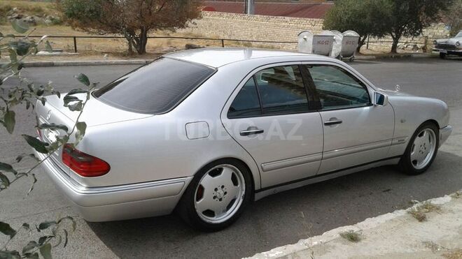 Mercedes E 240 1998, 306,000 km - 2.4 л - Bakı