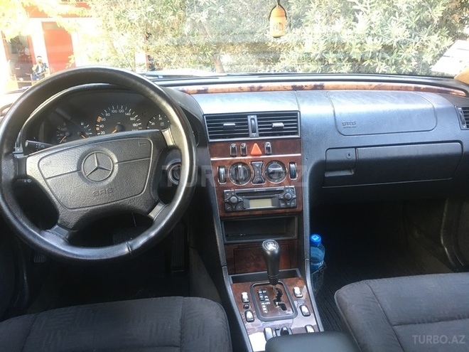 Mercedes C 220 1999, 231,000 km - 2.2 l - Bakı