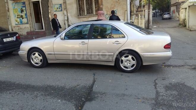 Mercedes E 280 2001, 190,000 km - 2.8 l - Bakı