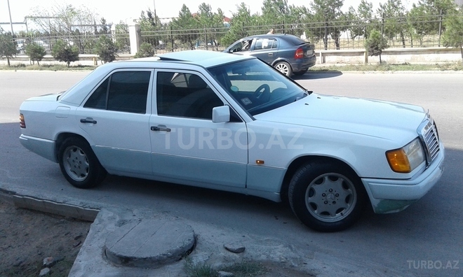 Mercedes E 230 1992, 430,000 km - 2.3 л - Bakı