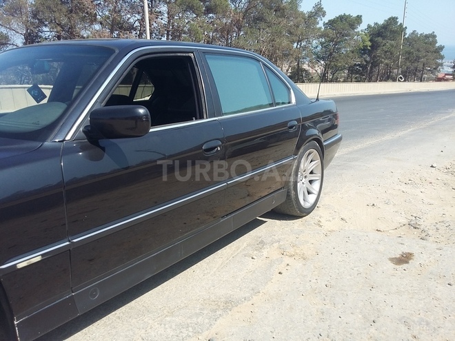 BMW 740 1996, 258,000 km - 4.0 l - Bakı