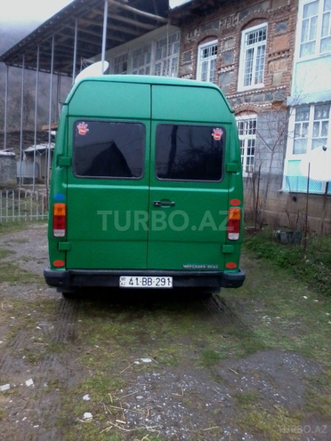 Mercedes 208 D 1993, 250,000 km - 2.3 л - Şəki