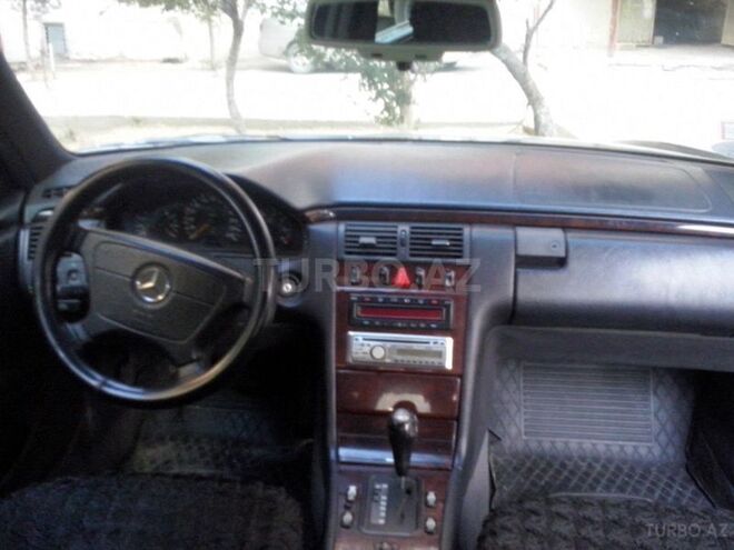 Mercedes E 230 1996, 339,000 km - 2.3 l - Bakı
