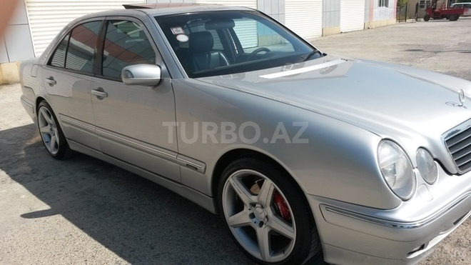Mercedes E 320 2001, 176,500 km - 3.2 л - Bakı