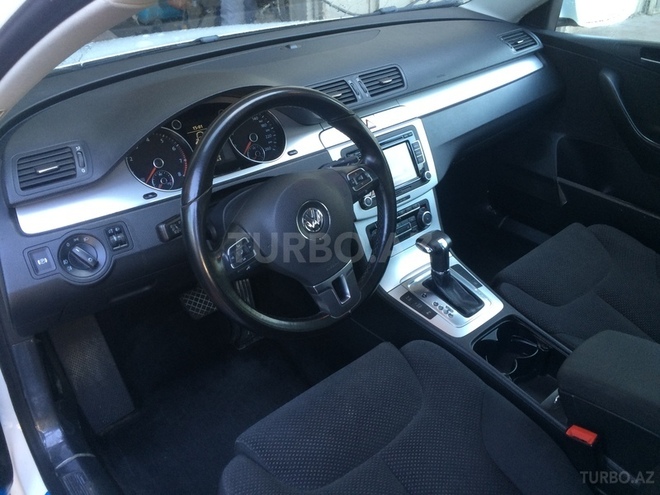 Volkswagen Passat 2010, 140,200 km - 1.8 l - Bakı
