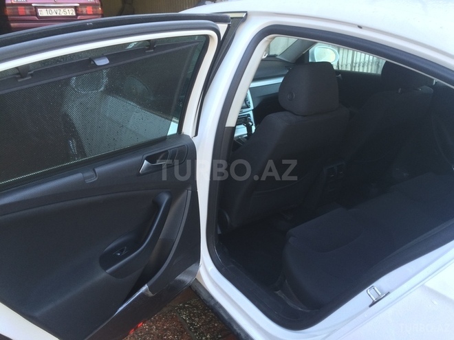Volkswagen Passat 2010, 140,200 km - 1.8 l - Bakı
