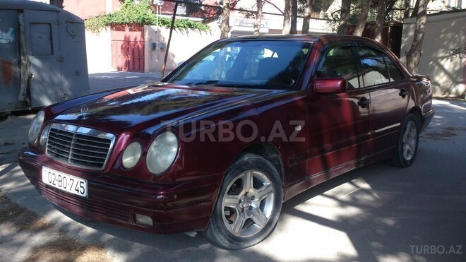 Mercedes E 220 1998, 26,000 km - 2.9 l - Bakı