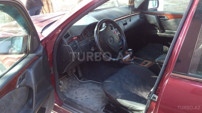 Mercedes E 220 1998, 26,000 km - 2.9 l - Bakı