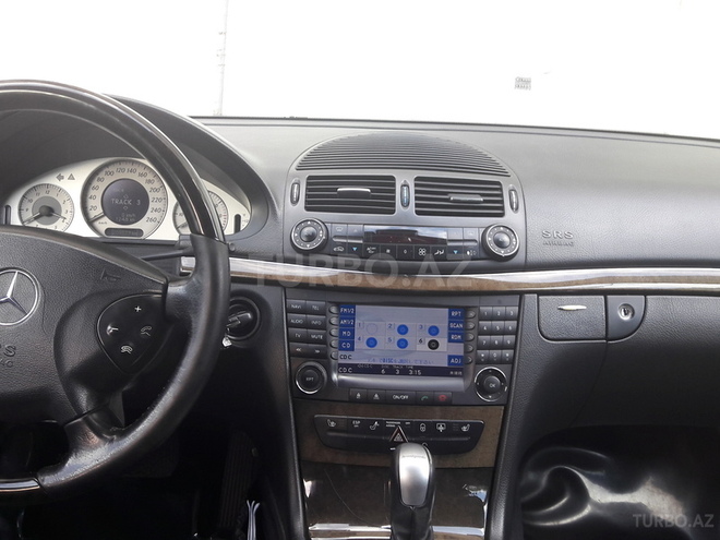 Mercedes E 320 2002, 209,000 km - 3.2 l - Bakı