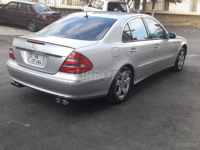 Mercedes E 320 2002, 209,000 km - 3.2 l - Bakı