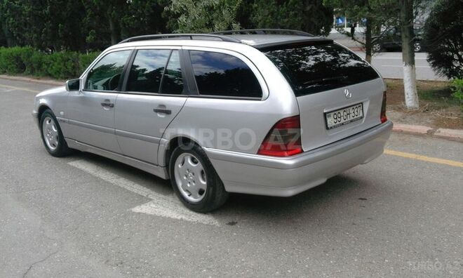 Mercedes C 220 1999, 230,000 km - 2.2 l - Sumqayıt