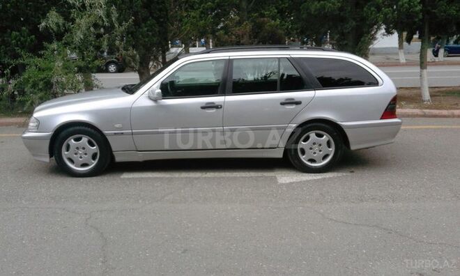 Mercedes C 220 1999, 230,000 km - 2.2 l - Sumqayıt