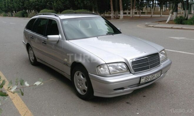 Mercedes C 220 1999, 230,000 km - 2.2 l - Sumqayıt