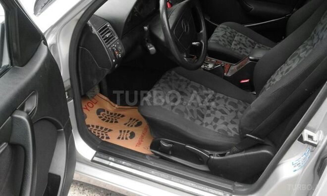 Mercedes C 220 1999, 230,000 km - 2.2 l - Sumqayıt