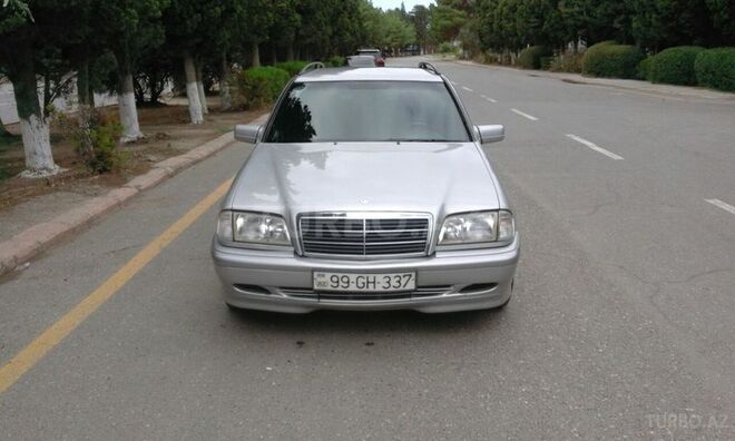 Mercedes C 220 1999, 230,000 km - 2.2 l - Sumqayıt