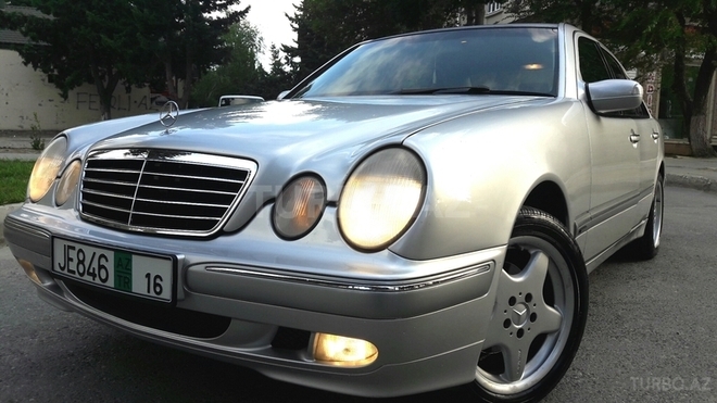 Mercedes E 240 2000, 208,000 km - 2.6 l - Bakı