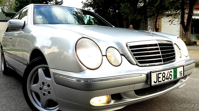 Mercedes E 240 2000, 208,000 km - 2.6 l - Bakı