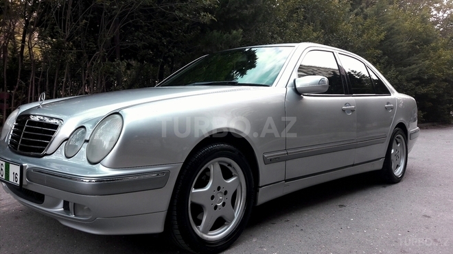 Mercedes E 240 2000, 208,000 km - 2.6 l - Bakı