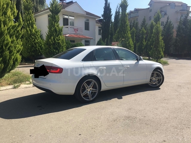 Audi A4 2014, 30,700 km - 1.8 л - Bakı