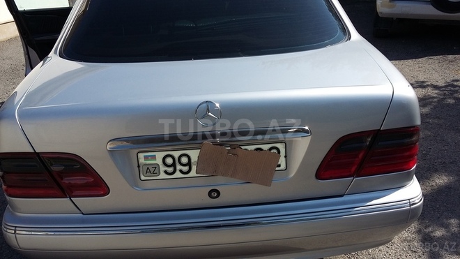 Mercedes E 270 2001, 400,300 km - 2.7 l - Sumqayıt