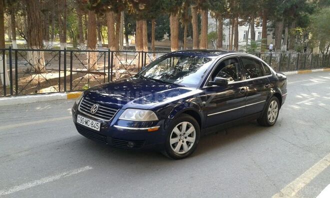 Volkswagen Passat 2003, 240,000 km - 1.8 l - Sumqayıt