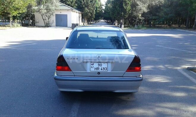 Mercedes C 230 1999, 240,000 km - 2.3 l - Sumqayıt