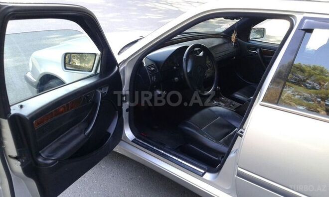 Mercedes C 230 1999, 240,000 km - 2.3 l - Sumqayıt