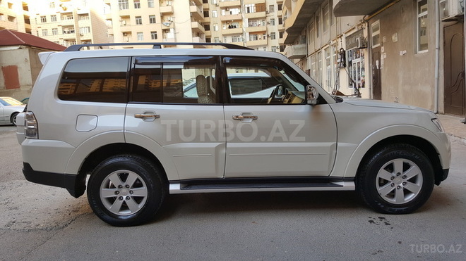 Mitsubishi Pajero 2008, 88,000 km - 3.0 l - Bakı
