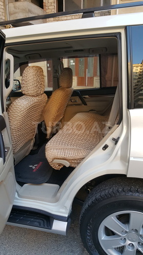 Mitsubishi Pajero 2008, 88,000 km - 3.0 l - Bakı
