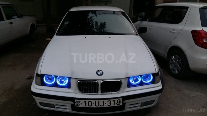 BMW 318 1993, 425,000 km - 1.8 l - Bakı