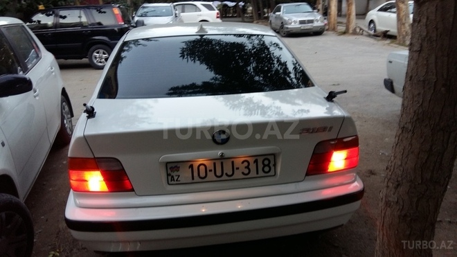 BMW 318 1993, 425,000 km - 1.8 l - Bakı